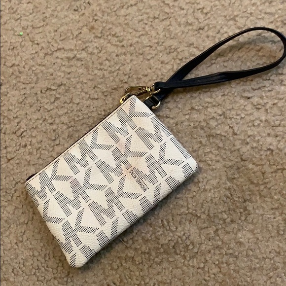 michael kors wallet - Picture 2 of 4